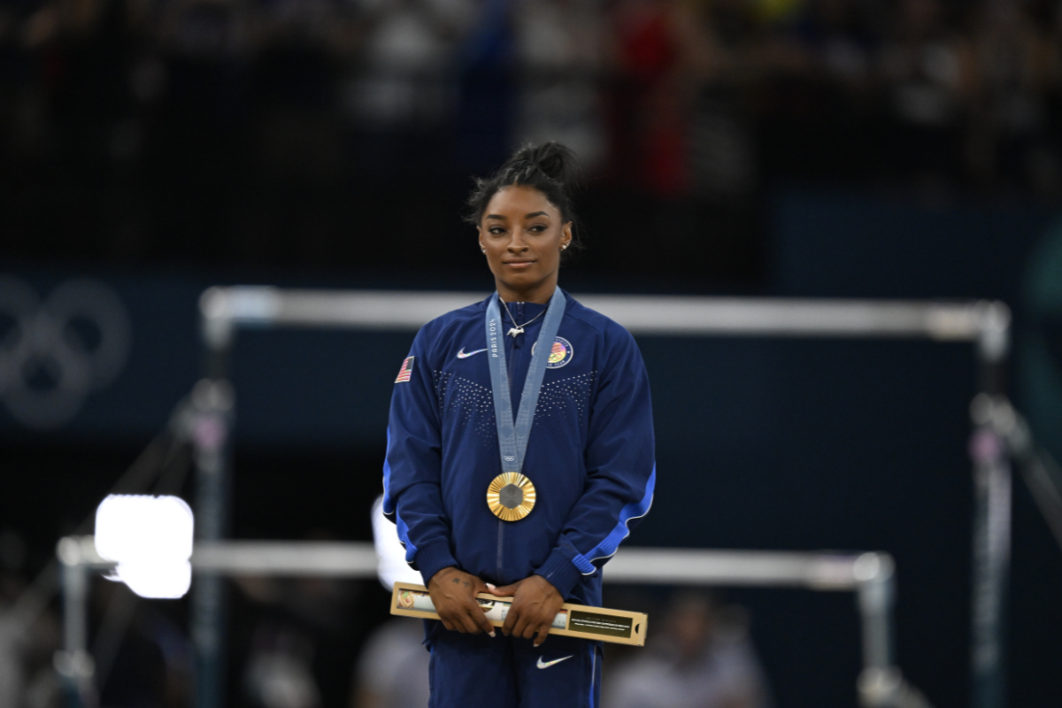 SImone Biles with her gold medal.