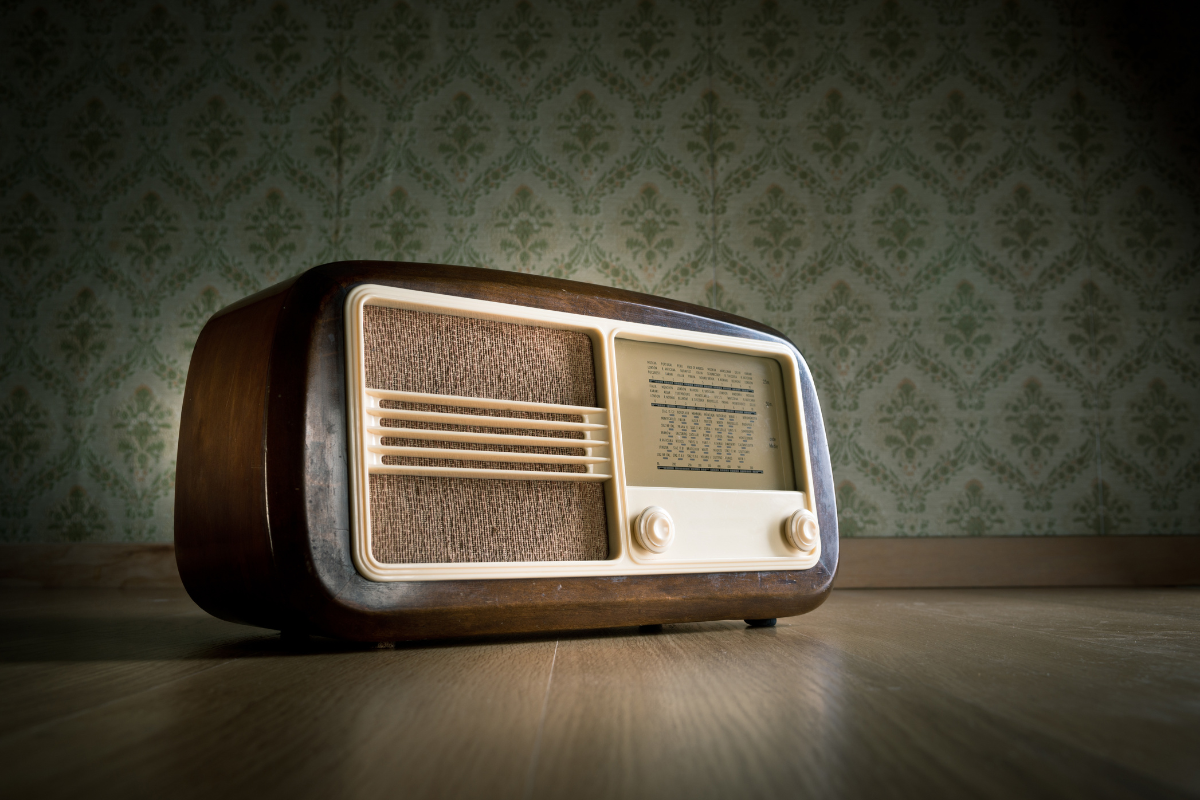 A vintage radio.