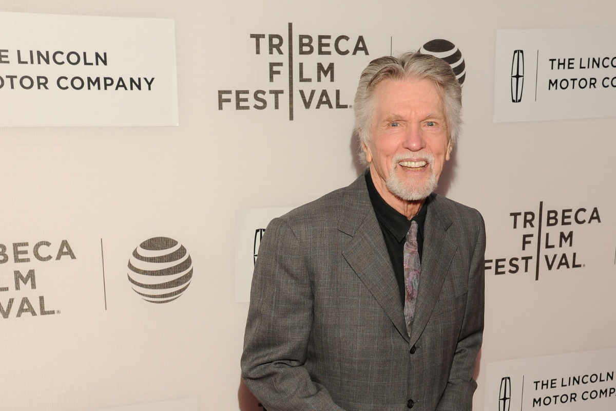 Tom Skerritt on a red carpet.